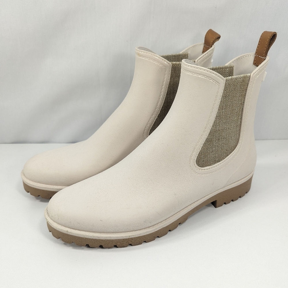 Vince Risa Rubber Water Repellent Chelsea Pull On Lug Boots 10
